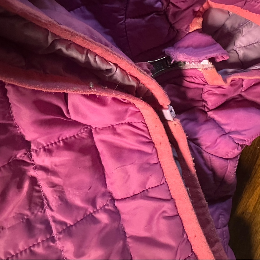 The North Face Thermoball Jacket reversible 2t - Picture 4 of 4